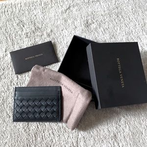 Bottega Veneta Card case.